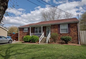 309 Blade St in Gallatin, TN - Building Photo