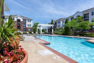 Shorehaven in Dumfries, VA - Building Photo