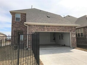 6804 Royal View Dr in McKinney, TX - Building Photo - Building Photo