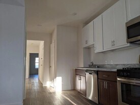 823 E Johnson St, Unit 1 in Madison, WI - Building Photo