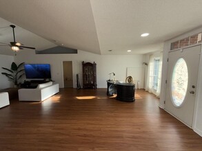1957 Cardinal Ln in Navarre, FL - Building Photo - Building Photo