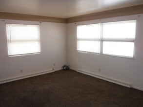 110 Kirby St in Bay City, MI - Building Photo - Building Photo
