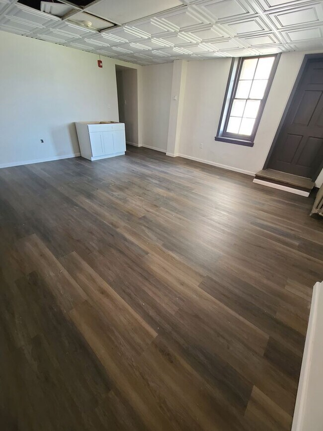 1216 Perkiomen Ave, Unit Apartment 1B in Reading, PA - Building Photo - Building Photo