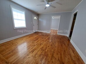 112 Miller St in Gastonia, NC - Building Photo - Building Photo