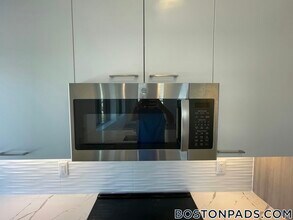 1079 Commonwealth Ave in Boston, MA - Building Photo - Building Photo