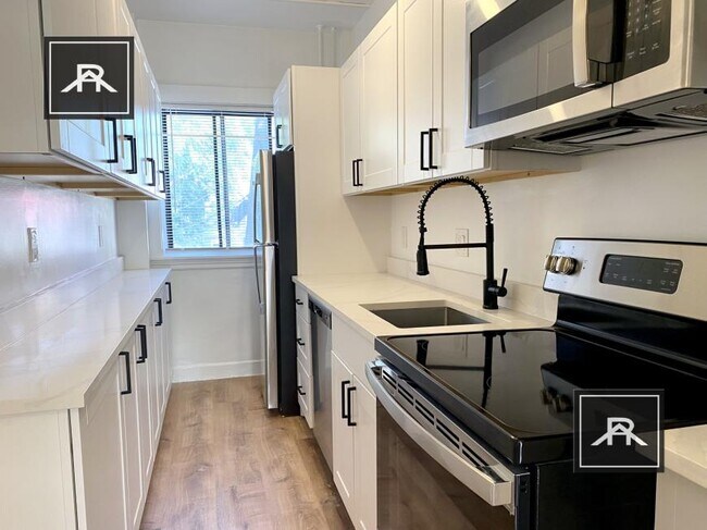 property at 228 Walnut St