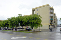 Todel Apartments in Hialeah, FL - Building Photo - Building Photo