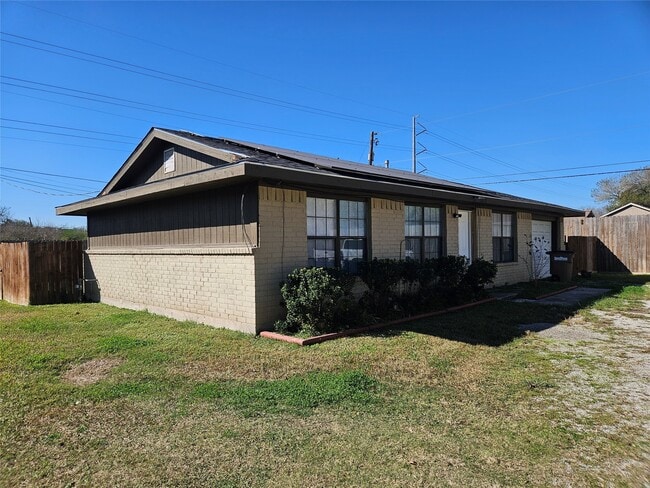 property at 3618 Curry Ln