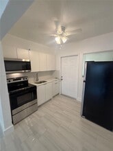 671 SW 7th St in Miami, FL - Building Photo - Building Photo