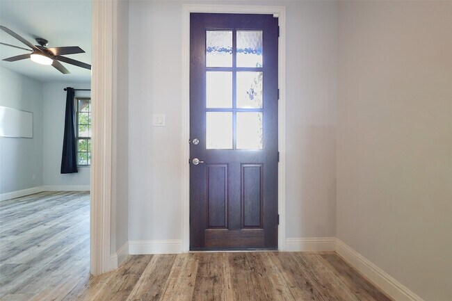 317 Monument Hill Dr in Forney, TX - Foto de edificio - Building Photo