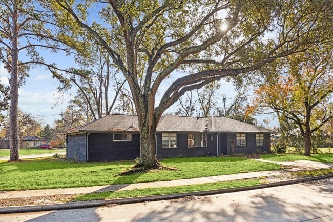 4014 Willow Springs Ln