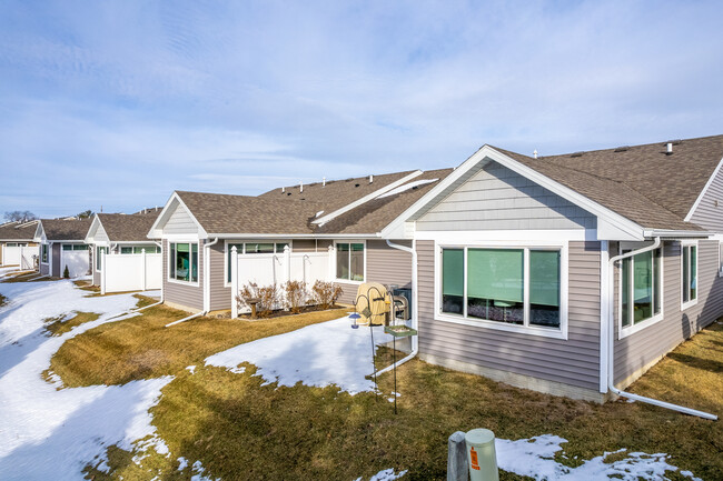 Tivoli Townhomes in Des Moines, IA - Building Photo - Building Photo