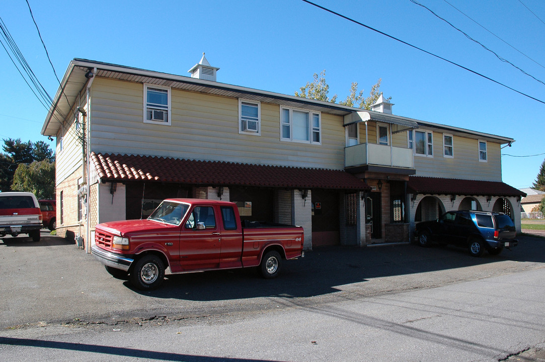 970 Emerald Ct in Hazleton, PA - Building Photo