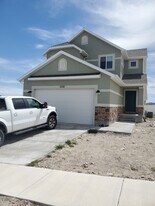 3330 E Baywater, Unit 1 in Eagle Mountain, UT - Building Photo