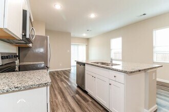 6120 Harrah Ln in Heath, TX - Building Photo - Building Photo