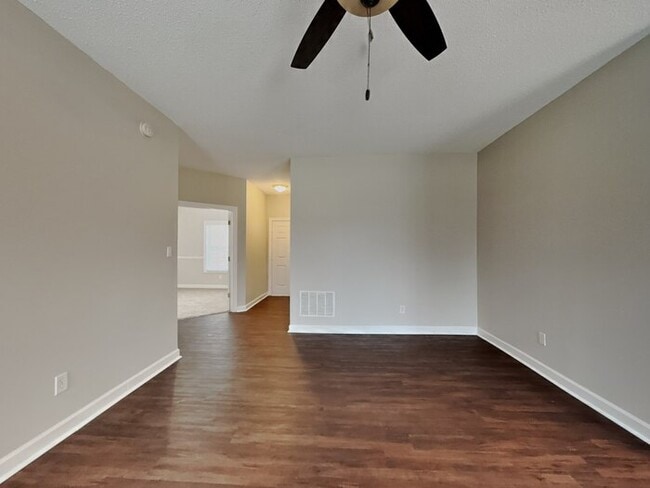 1647 Sweetgum Dr in Greenwood, IN - Foto de edificio - Building Photo