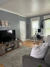 46 W Van Buren St, Unit 46 in Oswego, NY - Building Photo - Building Photo