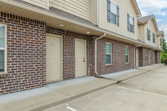 931 Professional Park Dr in Clarksville, TN - Building Photo - Building Photo