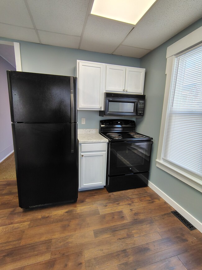 20 Averill St, Unit 20 Averill St Apt 1 in St Johnsville, NY - Building Photo - Building Photo