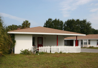 1905-1907 58th Avenue Dr W in Bradenton, FL - Building Photo - Building Photo