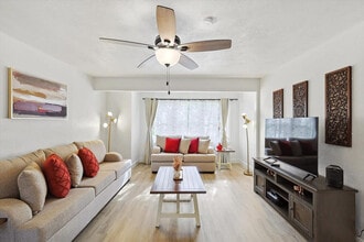 711 Red Oak Ln in Weatherford, TX - Building Photo - Building Photo