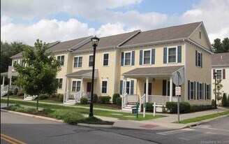 1 Sherwood St in Storrs Mansfield, CT - Building Photo