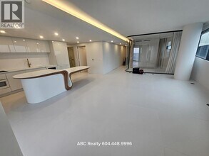 1033 Nelson St. in Vancouver, BC - Building Photo - Building Photo