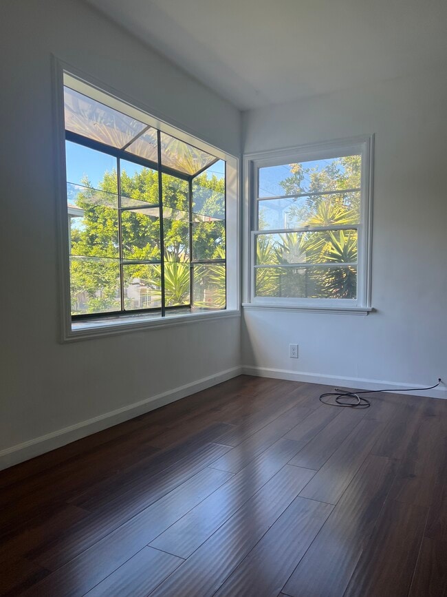 636 W Queen St, Unit Apt C in Inglewood, CA - Building Photo - Building Photo