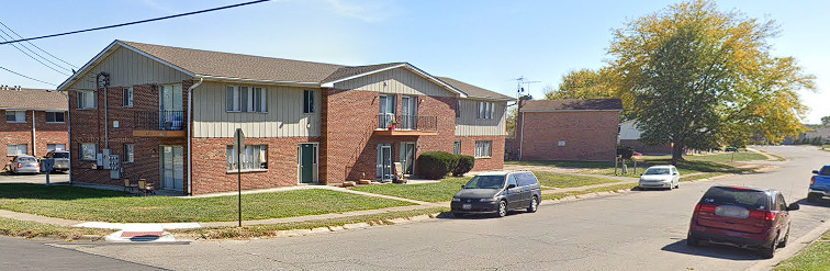 401 Sycamore Rd in Trenton, OH - Foto de edificio