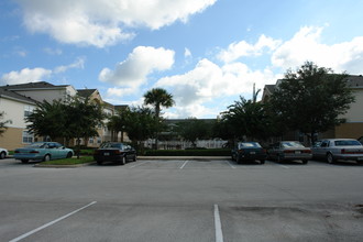 Hunters Creek in DeLand, FL - Foto de edificio - Building Photo