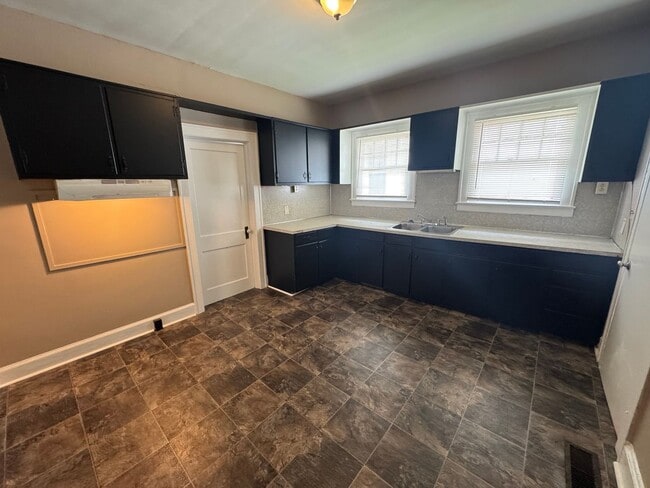 property at 821 27th St SW