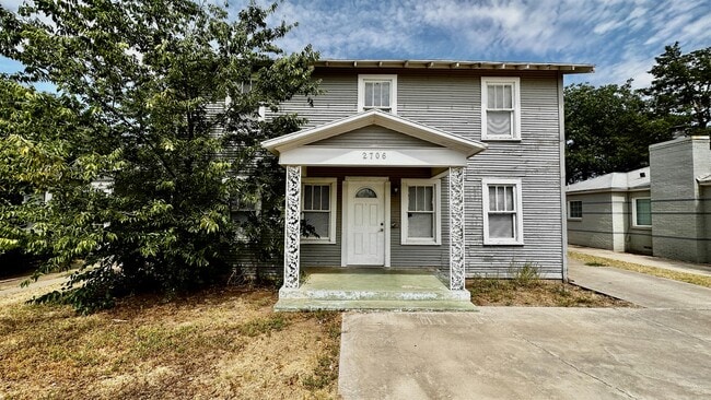 2706 24th St in Lubbock, TX - Foto de edificio - Building Photo