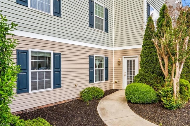 property at 4702 Pennoak Ln