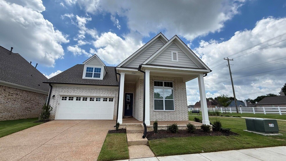 11267 Jamison Wds Dr E in Arlington, TN - Building Photo