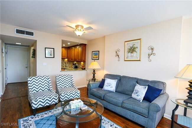 5 Bluebill Ave in Naples, FL - Building Photo - Building Photo