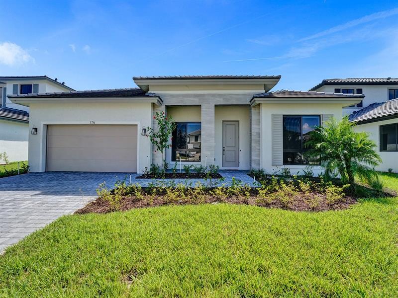 5736 SW 104th Terrace in Cooper City, FL - Building Photo