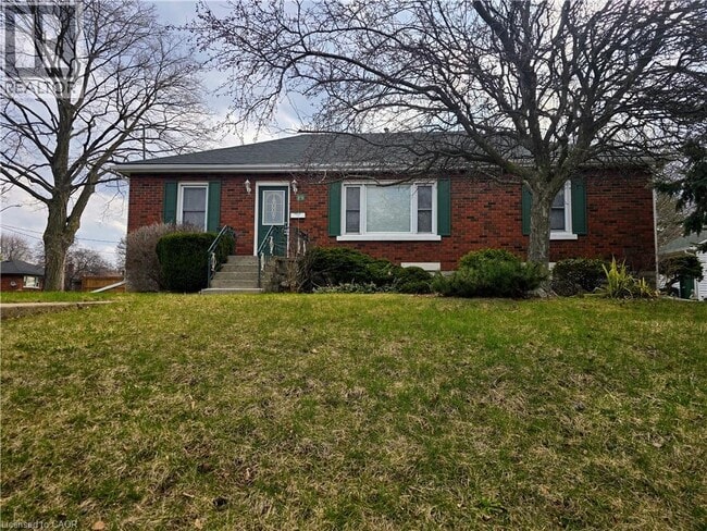 property at 89 Elgin St N