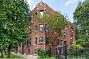5465 S Ingleside Ave, Unit 3E in Chicago, IL - Building Photo