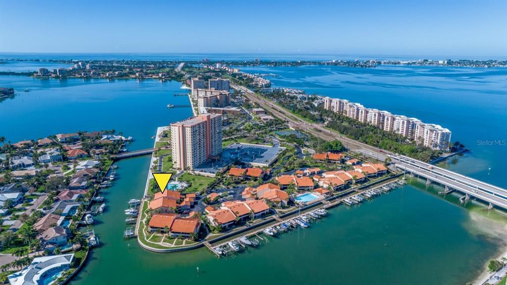 4730 Brittany Dr S in St. Petersburg, FL - Building Photo