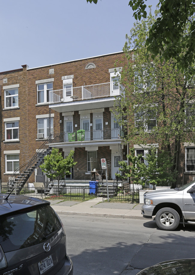 745-755 4e in Montréal, QC - Building Photo - Primary Photo