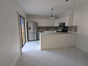 296 Arabian Rd in Palm Springs, FL - Building Photo - Building Photo