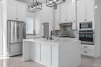 16 Hana Dr in Brownsville, TX - Building Photo - Building Photo