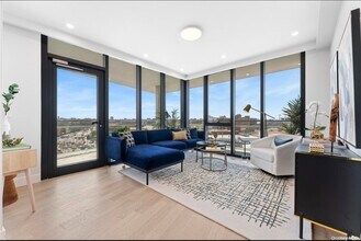 44-15 College Point Blvd, Unit 4G in Queens, NY - Building Photo - Building Photo