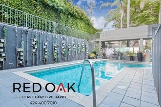 939 Palm Ave in West Hollywood, CA - Foto de edificio - Building Photo