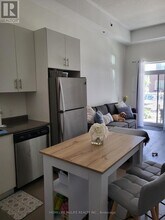 2490-2490 Old Bronte Rd in Oakville, ON - Building Photo - Building Photo