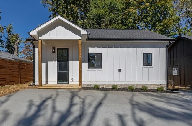 property at 1905 Highland Ave