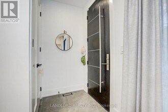 21 Shudell Ave in Toronto, ON - Building Photo - Building Photo