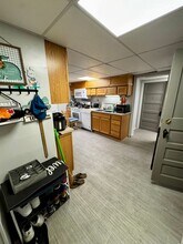418 Ash Ave in Ames, IA - Foto de edificio - Building Photo