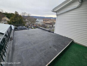 92 Diamond Ave in Wilkes-Barre, PA - Foto de edificio - Building Photo