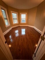 554 N Main St in Carbondale, PA - Building Photo